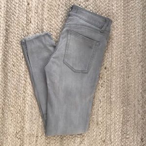 DL1961 Gray Skinny Jeans!
